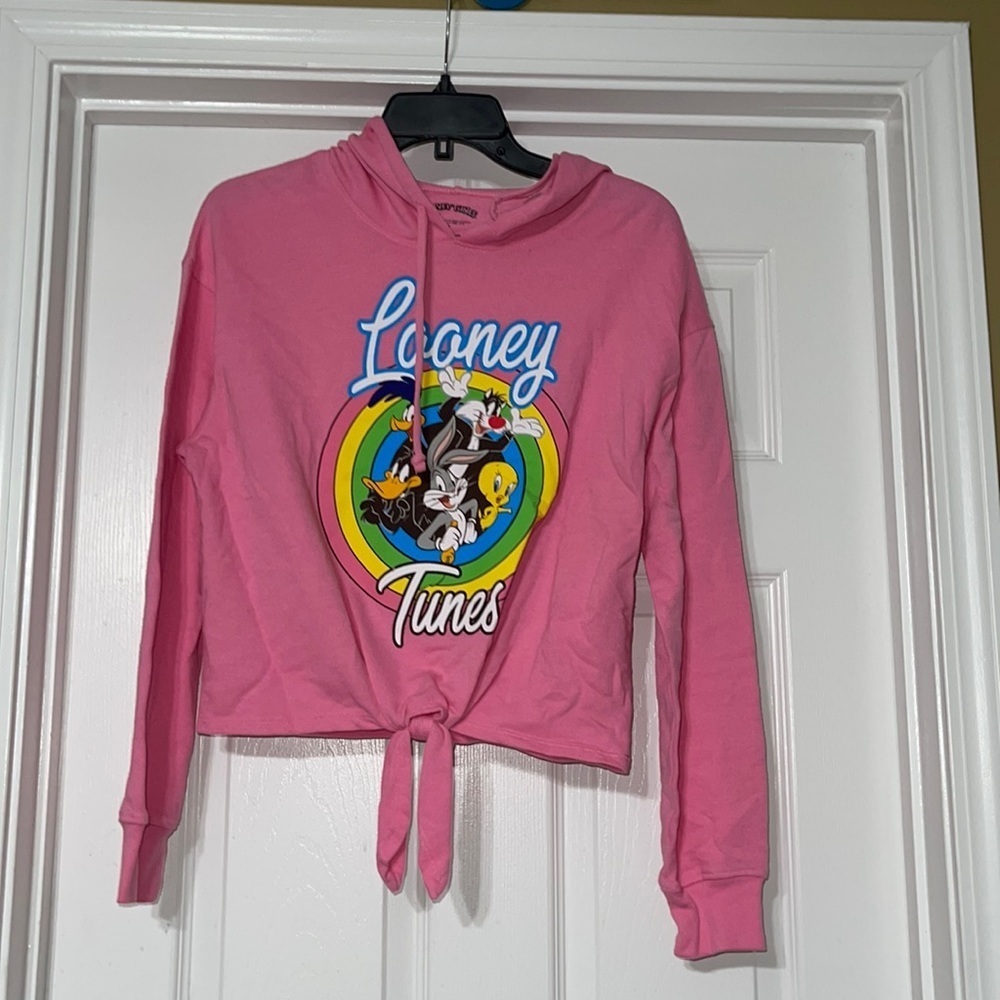 NWOT Looney Tunes crop hoodie M